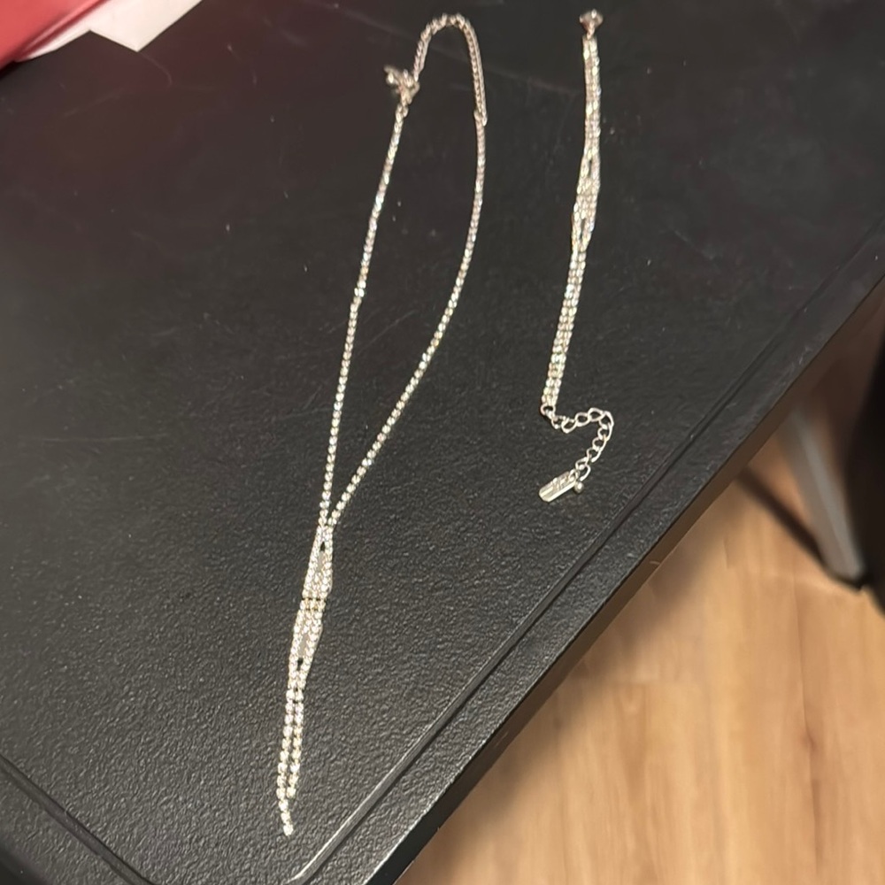 Elegant Silver Rhinestone Necklace and Bracelet Set